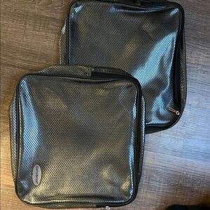 Samsonite Black Textured Toiletry Bag set of 2